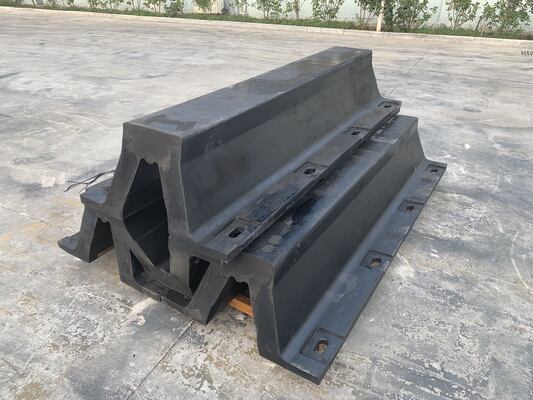 Vè chắn bùn cao su biển kiểu vòm, ít bảo trì và bền bỉ trong mọi điều kiện thời tiết