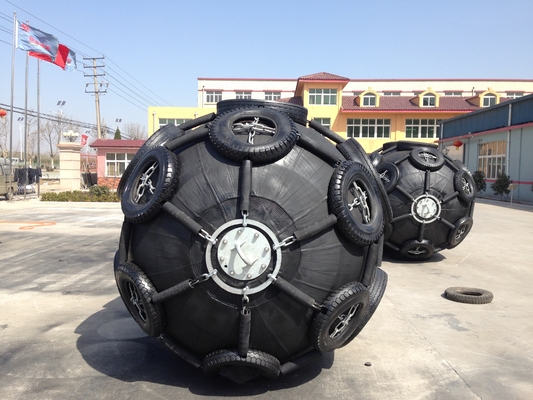 Chuyên nghiệp Đen Yokohama Pneumatic Fenders cao su 0.5m-4.5m cho các cảng biển