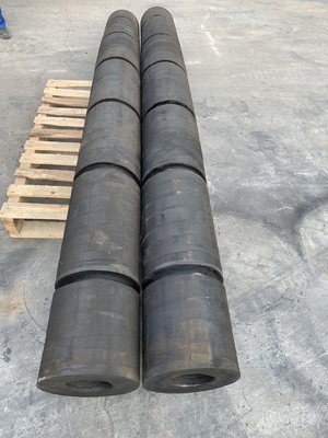 Máy kéo để bảo vệ tàu thủy với mật độ đặc biệt 2,3-3,9 g / cm3 Độ cứng 70-85A
