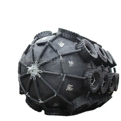 Đen Pneumatic Marine Fenders 3.3 * 6.5m cho hiệu suất bền vững