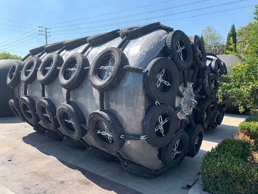 Long Lasting Density Foam Filled Fender / Polyurethane với cấu trúc EVA rắn