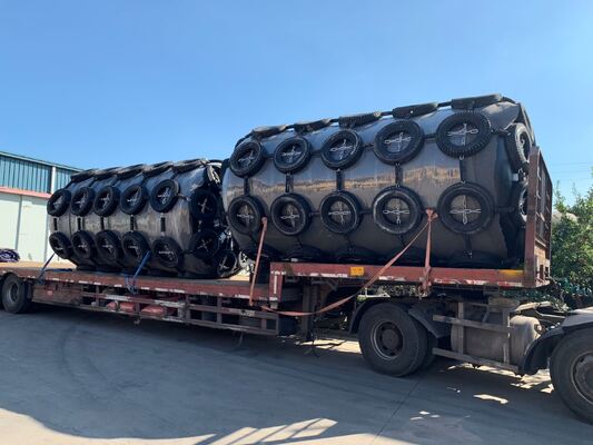 Lớp vỏ đầy bọt EVA rắn không có dấu vết bảo vệ bề mặt cho các cảng và tàu biển được hỗ trợ 24 tháng
