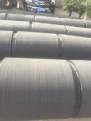 Vè chắn con lăn tàu lai ít bảo trì, chiều cao 200mm - 450mm, được thiết kế để giảm chi phí bảo trì và nâng cao an toàn cho tàu lai