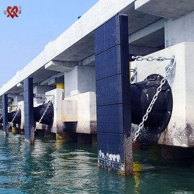 SGS phê duyệt con cao su Fenders cung cấp độ cứng 60-70 Shore A và chống thời tiết lý tưởng cho các hệ thống đậu tàu biển
